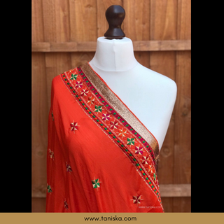 The Pakeezah Bagh Phulkari Dupatta