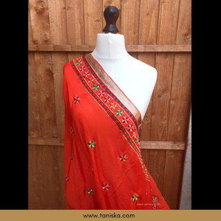 The Pakeezah Bagh Phulkari Dupatta