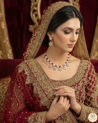 The Royal Rose Bloom Necklace Set