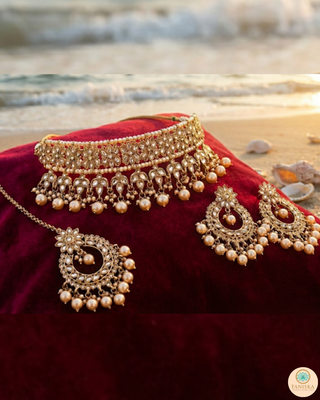 The Noor Pearl and Kundan Bridal Set