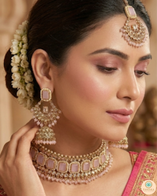 Aavya Baby Pink Necklace Set
