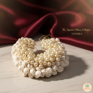 White Traditional Gajra with Pearls