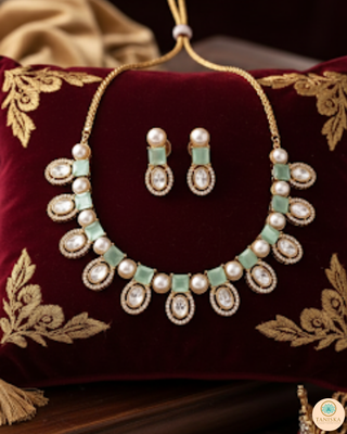 The Verra Necklace Set (Mint)