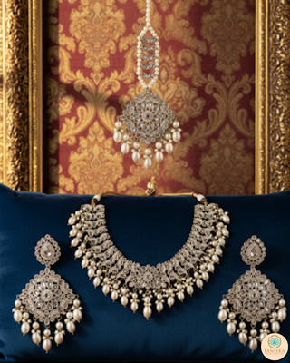 The Majestic Pearl-Cascade Gala Necklace Set