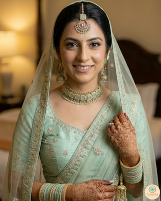 The Vintage Glow Heritage Necklace Set