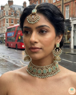 The Vintage Glow Heritage Necklace Set