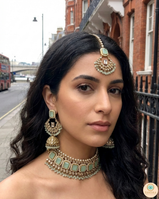 The Vintage Glow Heritage Necklace Set