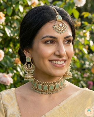 The Vintage Glow Heritage Necklace Set