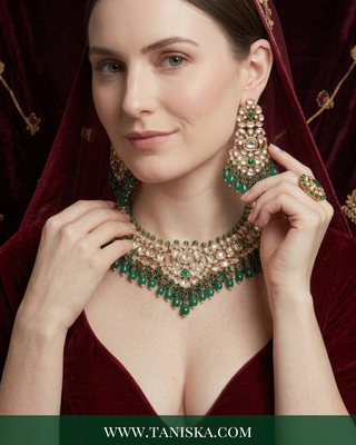 Imperial Emerald Kundan Necklace & Earring Set