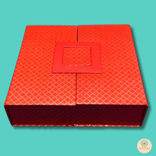 Red Gift Box (26 x 25 x 7cm)