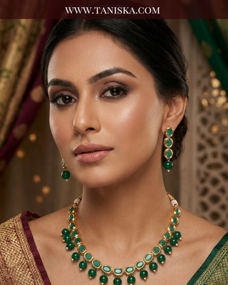 The Emerald Meenakari Kundan Set