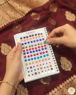 Kohinoor Velvet Bindi Book (960 Bindis)
