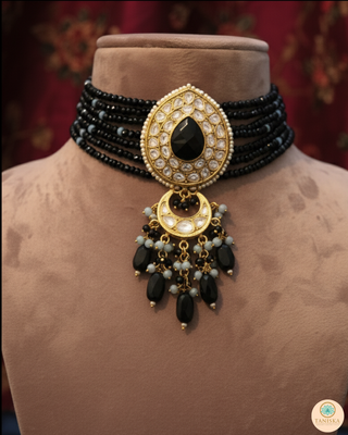 Luxury black glass work Kundan bridal necklace set with matching earrings and headpiece, statement jewelry for South Asian weddings and nikah ceremonies.