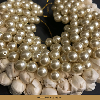 White Traditional Gajra with Pearls