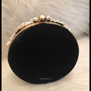 ALIA Pearly Black Clutch Bag