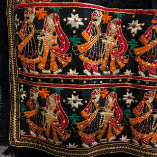 RRBLK01 Midnight Black Dhula-Dhulan Phulkari Dupatta