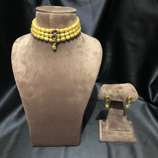 Golden Kundan Necklace Set