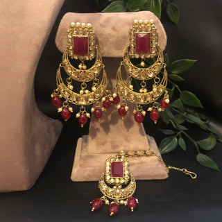 Pearly Antique Gold Necklace Set (Necklace, Earrings, Tikka) - Golden / Maroon