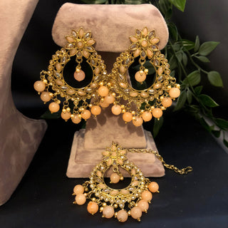 Pearly Antique Gold Necklace Set (Necklace, Earrings, Tikka) - Golden / Peach