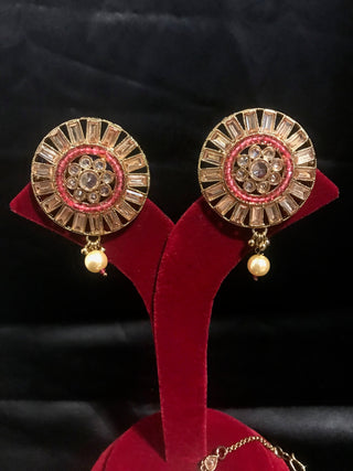 NISHA Earring & Tikka Set - Red
