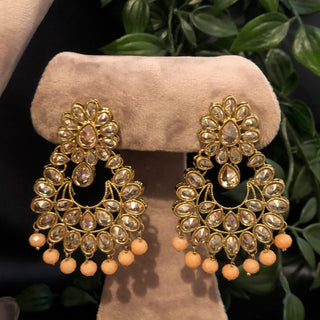 Pearly Antique Gold Necklace Set (Necklace, Earrings, Tikka) - Golden / Peach