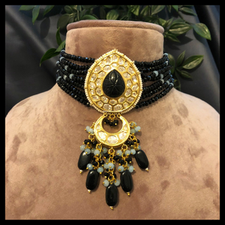 Luxury black glass work Kundan bridal necklace set with matching earrings and headpiece, statement jewelry for South Asian weddings and nikah ceremonies.