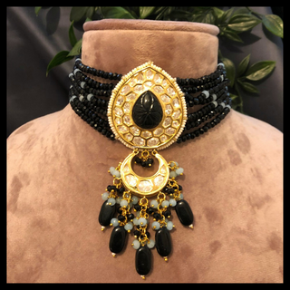 Luxury black glass work Kundan bridal necklace set with matching earrings and headpiece, statement jewelry for South Asian weddings and nikah ceremonies.